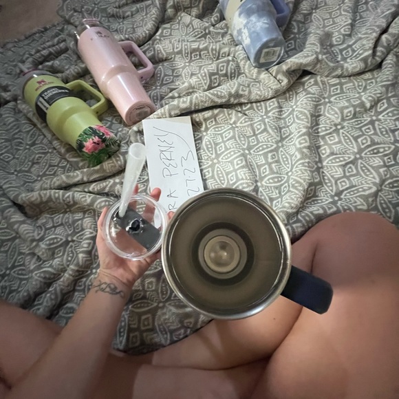 BNWOT STANLEY - Picture 4 of 5